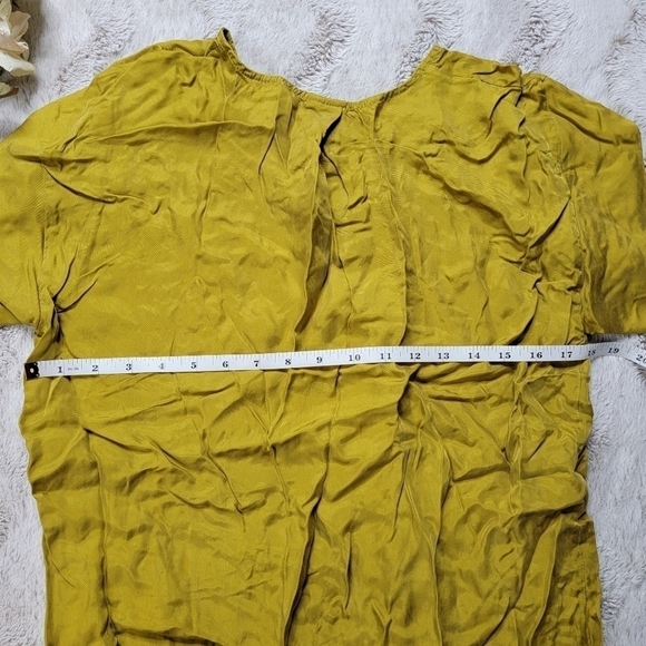 Elk Australia Mustard Yellow Short Sleeve Slight V Neck Blouse Size S - Picture 8 of 10
